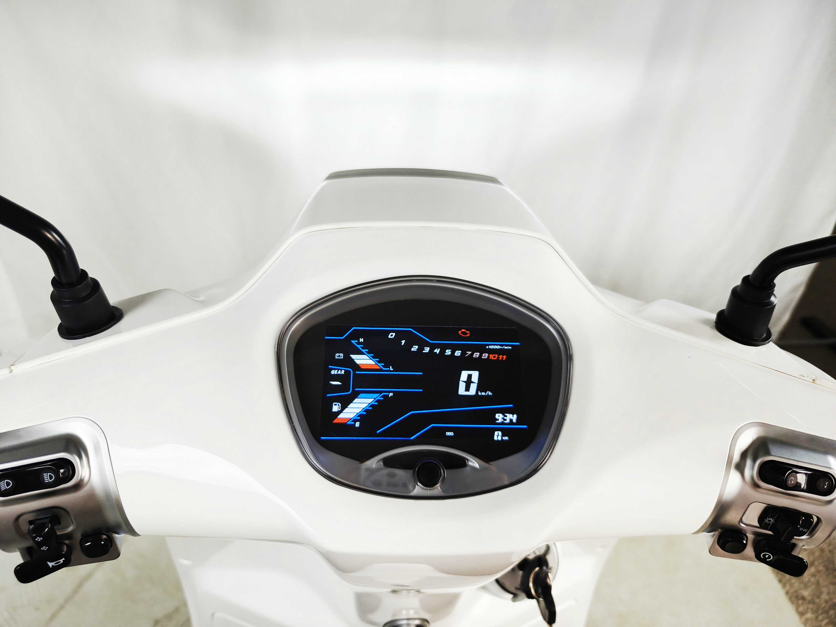 125/150cc Scooter Petrol Motocycle Motorbike Gasoline Moto
