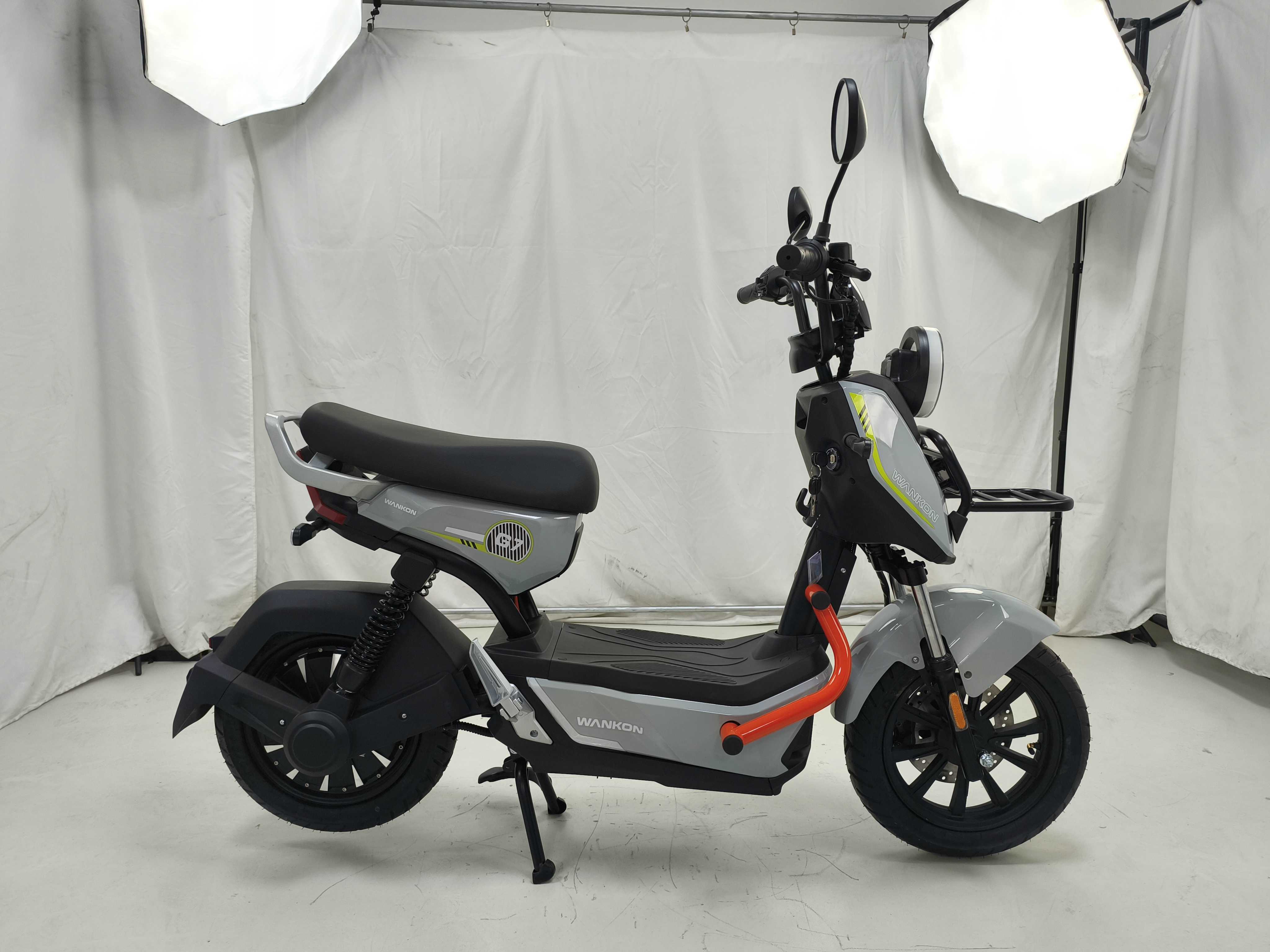 New Long Range 48V 800W 14Inch Rear Hub Motor Disc Brake Electric Motorcycle