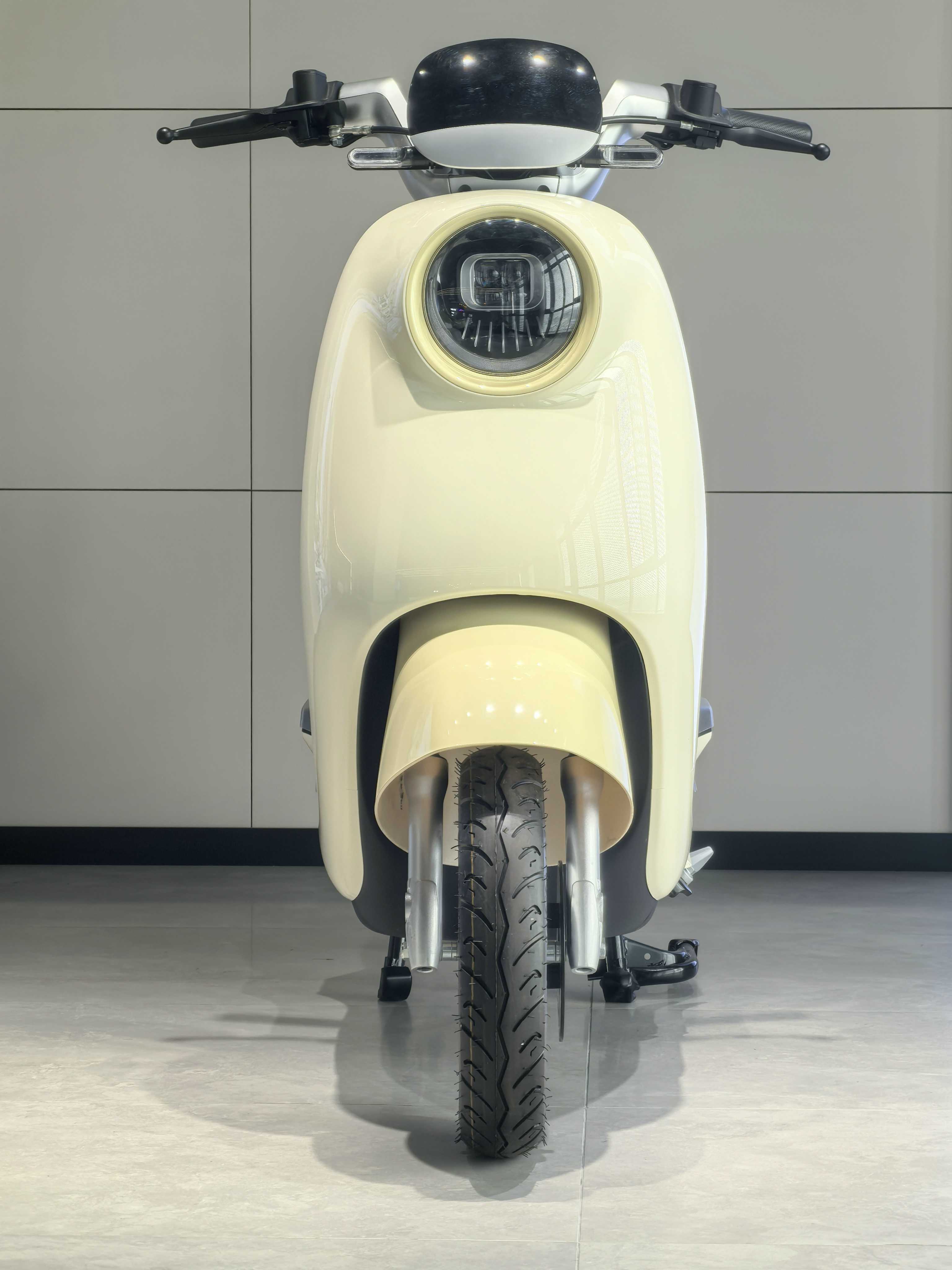 1500W 60V 20ah Lead Acid Electric Moped Electric Scooter