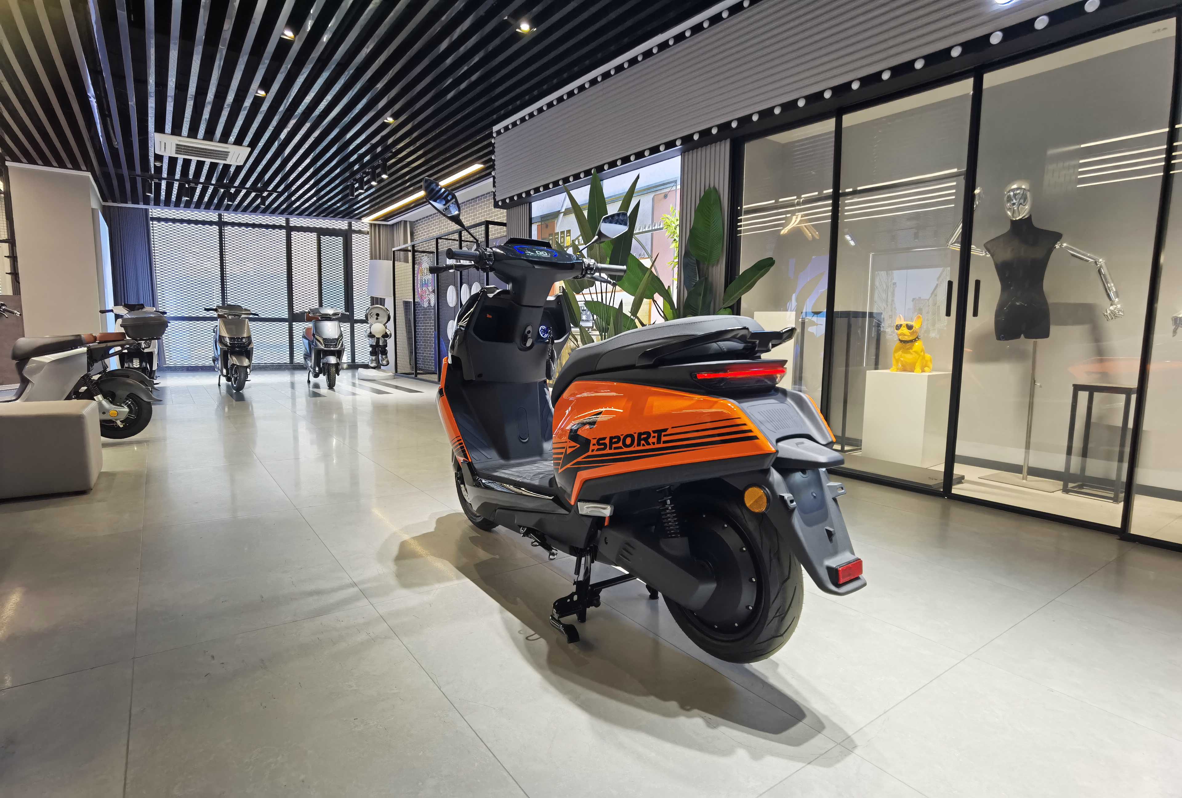 2000W High Speed Electric Scooter Electric Motorcycle with 72V32ah