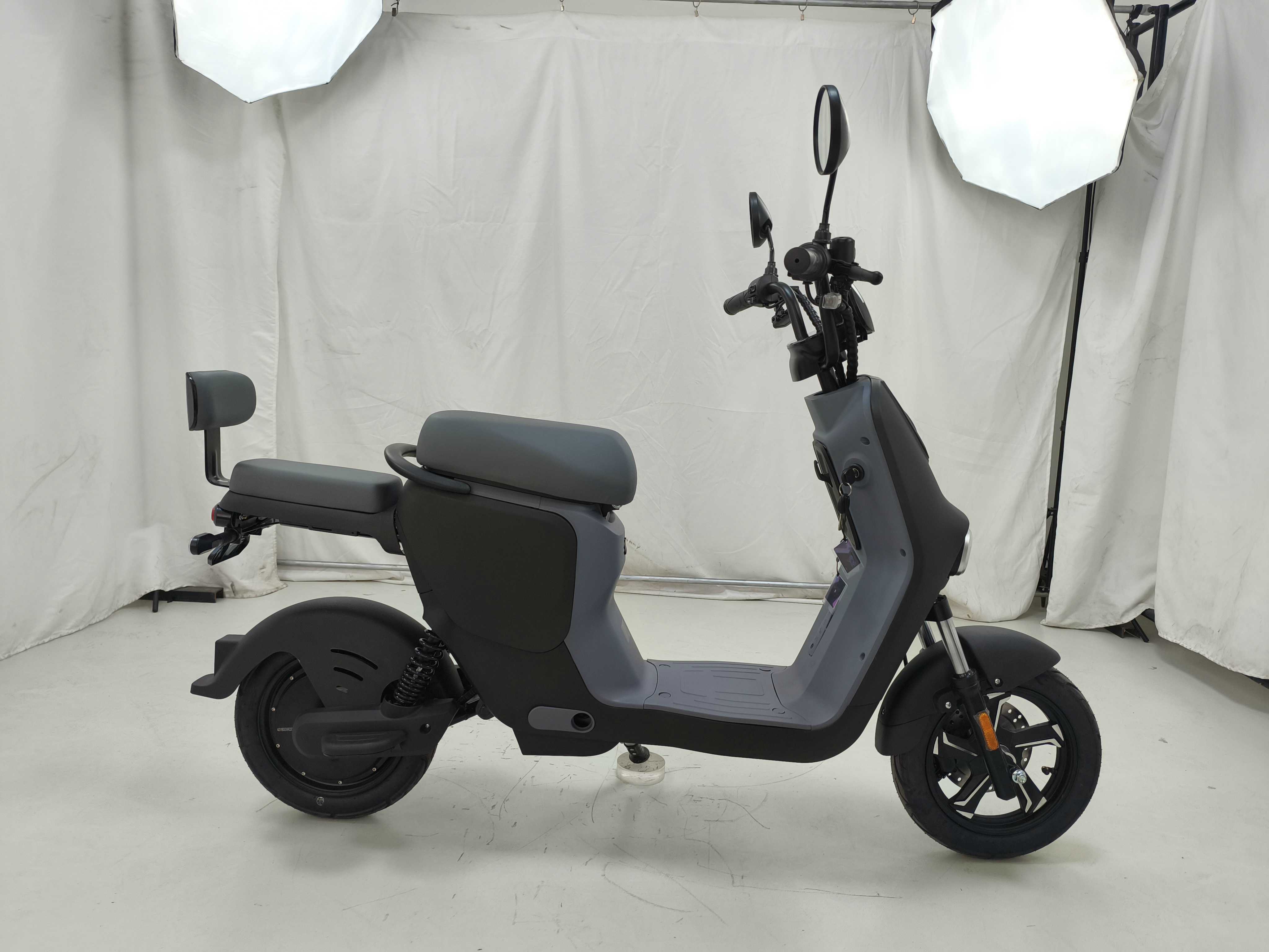 800W 48V20Ah lead-acid City Moped Long Range Student and Adult Electric Motorcycle Scooter Moto